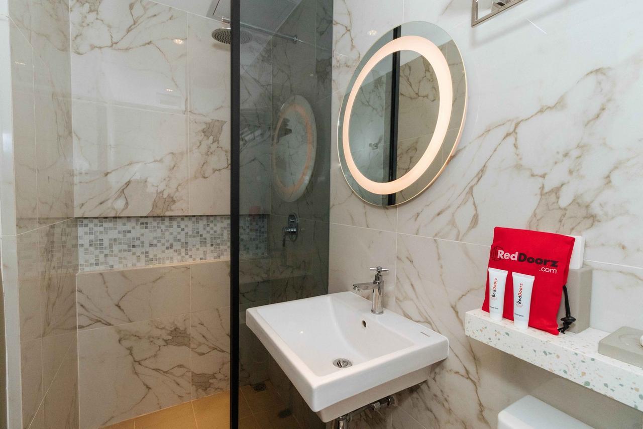 Reddoorz Premium Near Ust Hospital Hotell Manila Eksteriør bilde